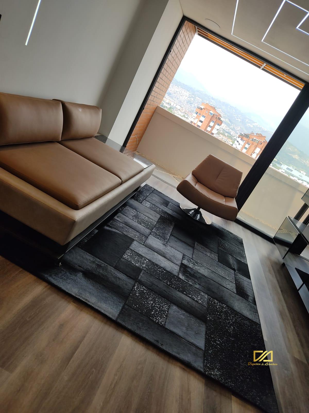 AZABACHE BLACK III (VERTICAL I)